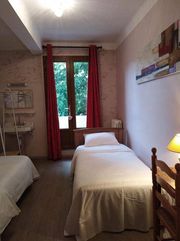 Hôtel pour 4 personnes, avec jardin ainsi que vue et terrasse à Groléjac - 4