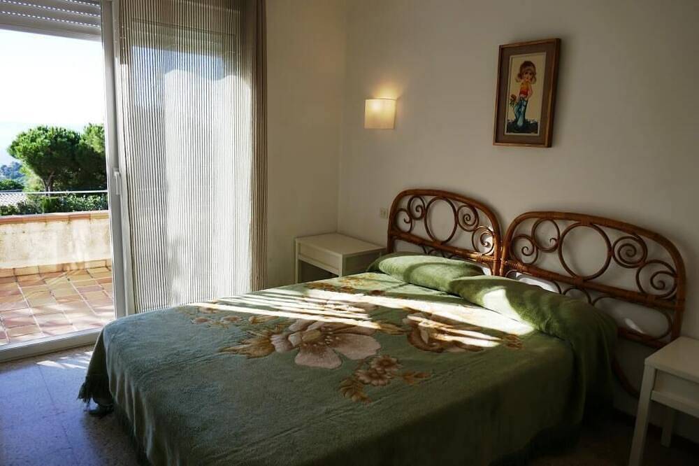 Casa Montse 2 mit Schwimmbad für 2 Häuser und Meerblick in Santa Maria de Llorell, Tossa de Mar
