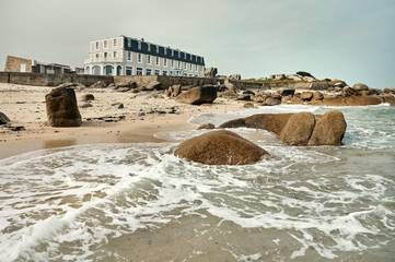 Hôtel pour 2 personnes, avec jardin ainsi que sauna et vue, animaux acceptés à Brignogan-Plages