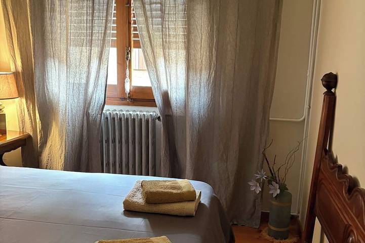 Ganze Wohnung, Warm shelter in Vielha - fireplace, projector-. in Vielha, Vielha e Mijaran