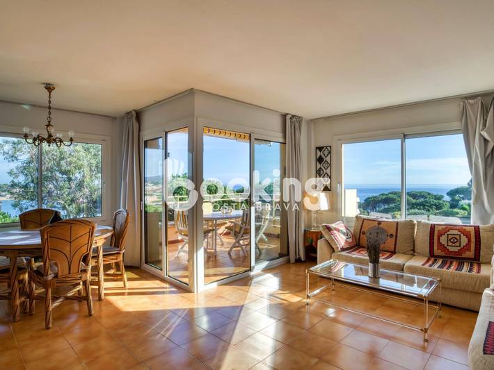 Gîte pour 4 personnes, avec Vue sur l’océan et Balcon/Terrasse ainsi que Jardin et Piscine à Sant Feliu de Guíxols - 3