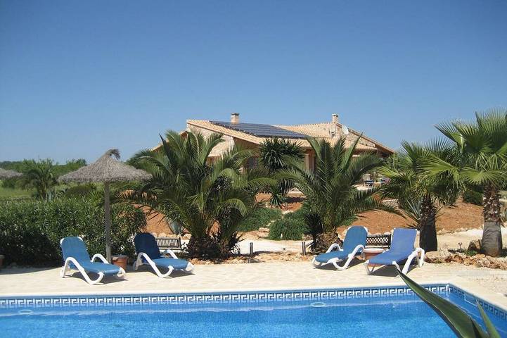 Finca mit Whirlpool für 6 Personen, mit Garten und Whirlpool in Santanyí