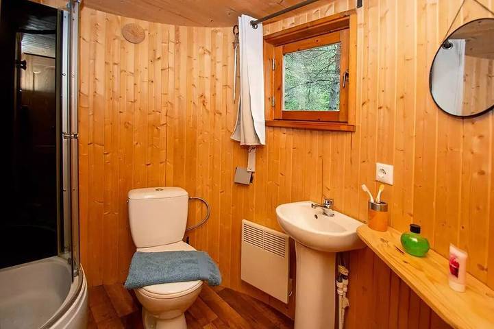 Gîte pour 2 personnes, avec Terrasse et Piscine à La Salle-en-Beaumont - 3