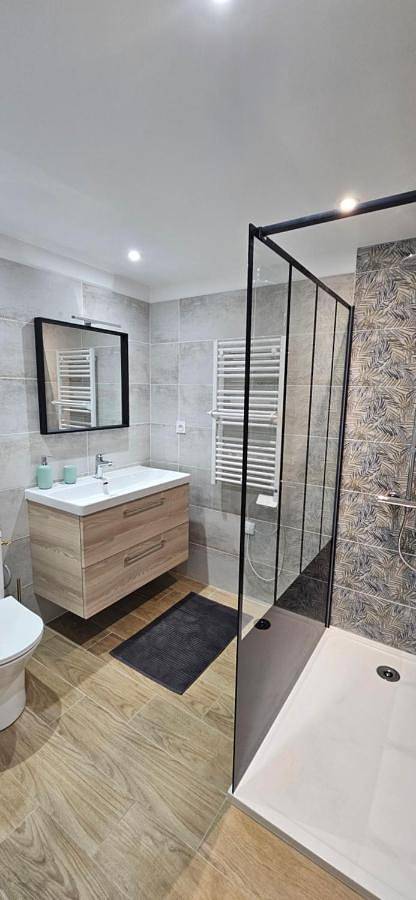 Location de vacances pour 4 personnes, avec terrasse, animaux acceptés à Saint-Claude-de-Diray - 2