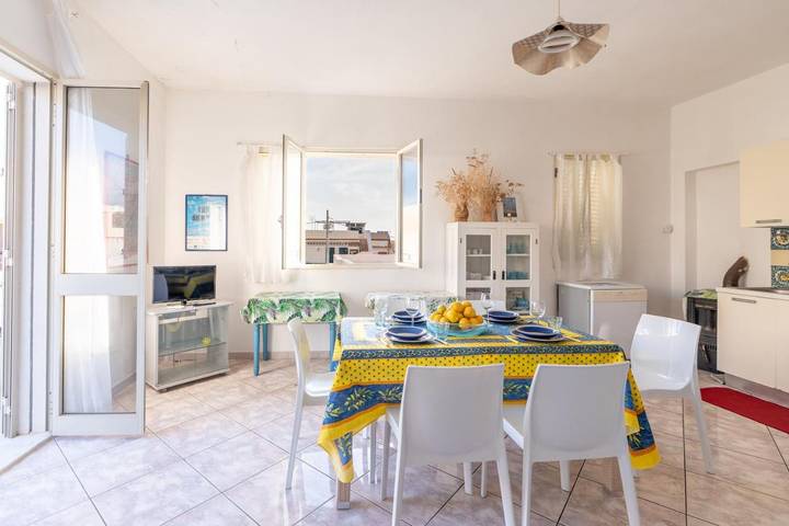 Location de vacances pour 6 personnes, avec Balcon ainsi que Terrasse et Vue à Cava d'Aliga