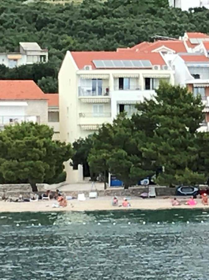 Maison d’hôte pour 2 personnes, avec terrasse ainsi que vue et jardin à Tučepi