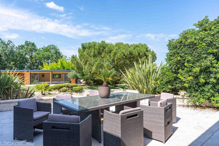 Location de vacances pour 10 personnes, avec jardin ainsi que terrasse et jacuzzi, animaux acceptés à Montaigu-de-Quercy - 4