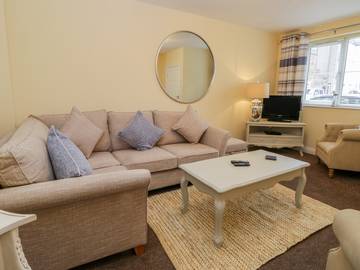 Log Cabin for 7 People in Scarborough, North Yorkshire, Photo 2