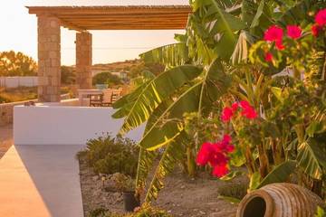 Apartment for 5 People in Milos, Cyclades, Photo 1