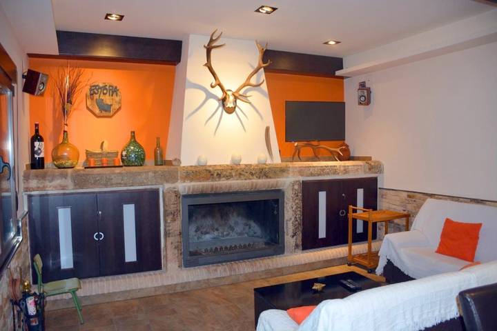 Casa rural para 6 personas, con vistas además de terraza y piscina en Ossa de Montiel - 2