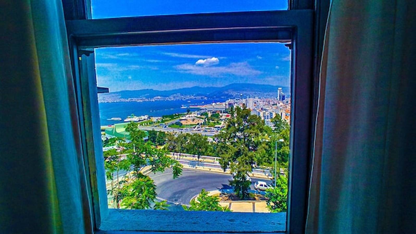 Variante Hotelvilla mit spektakulärer Aussicht in Izmir, Türkische Ägäis