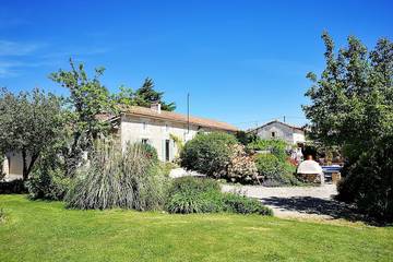 Gîte pour 2 personnes, avec terrasse et jardin dans les Deux-Sèvres