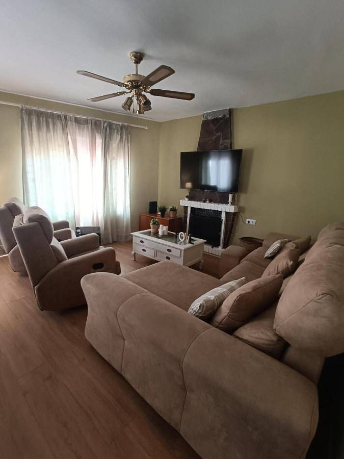 Casa rural para 8 personas, con Terraza y Jardín además de Piscina y Vistas en Felix - 3
