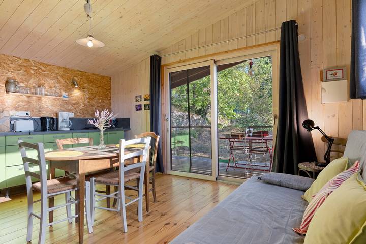 Holiday home 'Cabane de la Grande Ourse ' with mountain view and private garden in Banne, Cevennerna