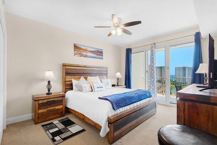 Vacation rental for 7 people, with balcony and pool as well as sauna in Miramar Beach