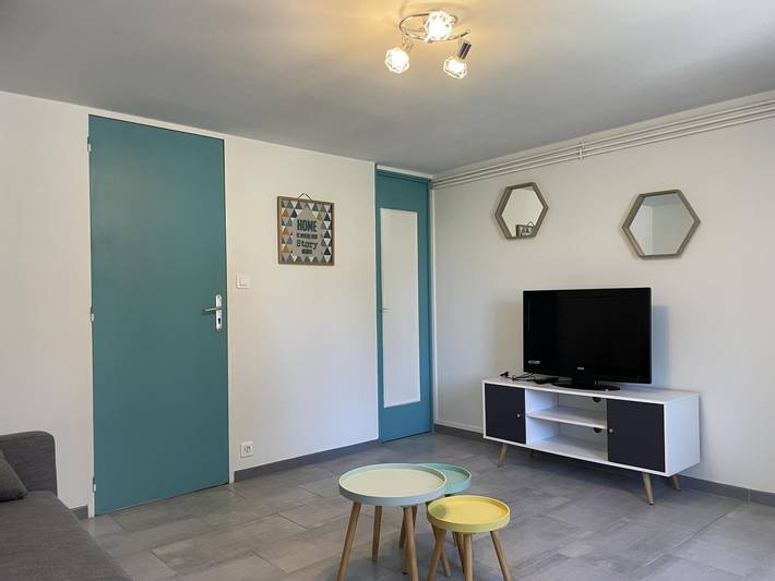 Gîte pour 5 personnes, avec terrasse et jardin, animaux acceptés à Isle-et-Bardais - 4