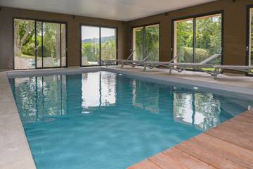 Hôtel pour 2 personnes, avec terrasse ainsi que piscine et sauna à La Rivière-Saint-Sauveur