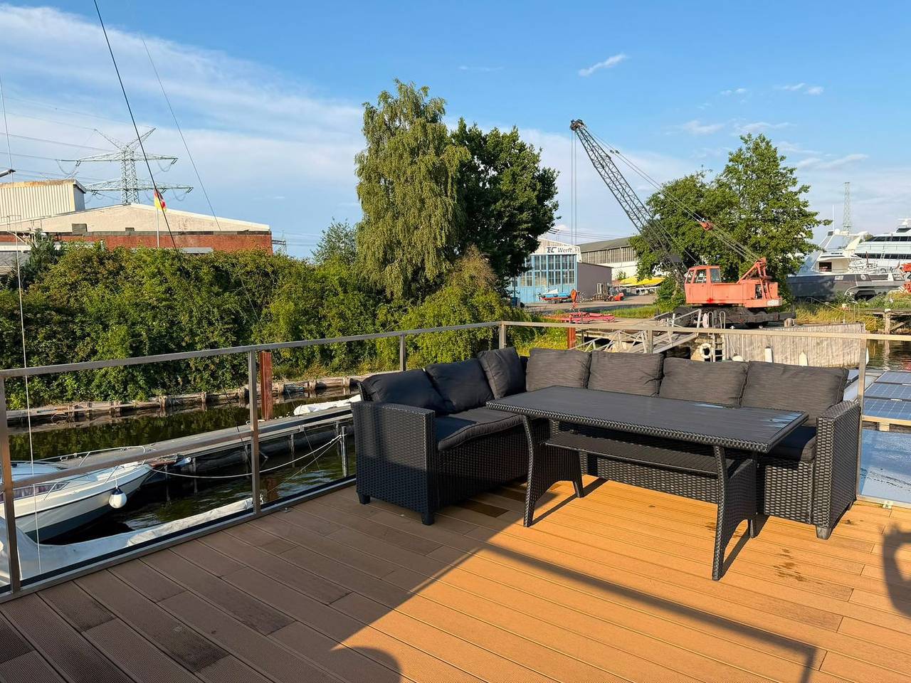 Hausboot Urlaub an der Trave  auf dem Hausboot "Traumfänger 1 " in Lübeck (Stadt), Lübeck