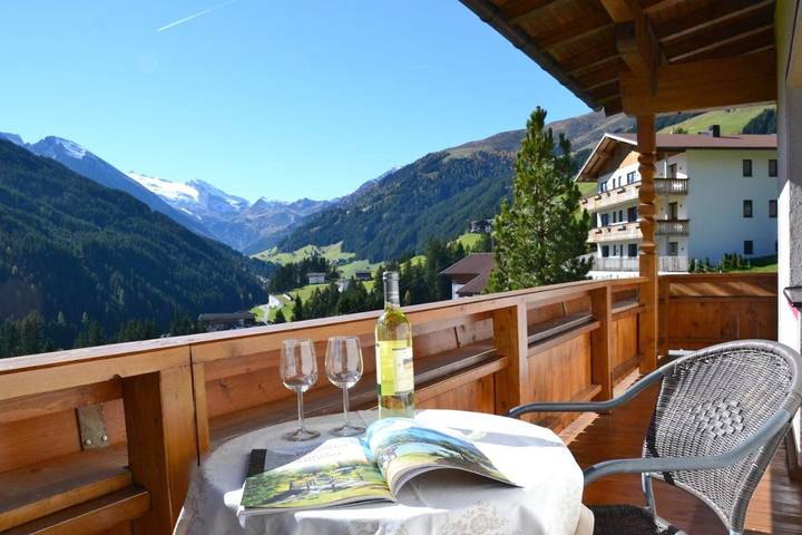 Ferienwohnung für 5 Personen, mit Balkon und Ausblick in Vorderlanersbach - 4