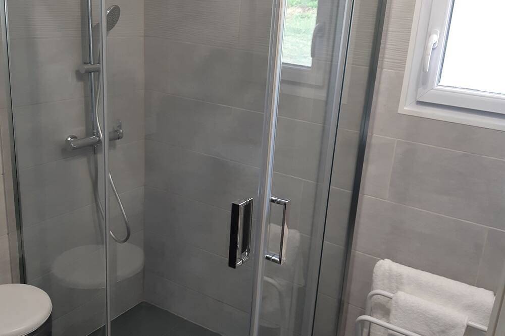 Charming F2 in der Nähe von Ajaccio (klimatisiert, neu und unabhängig) in Peri, Ajaccio und Umgebung