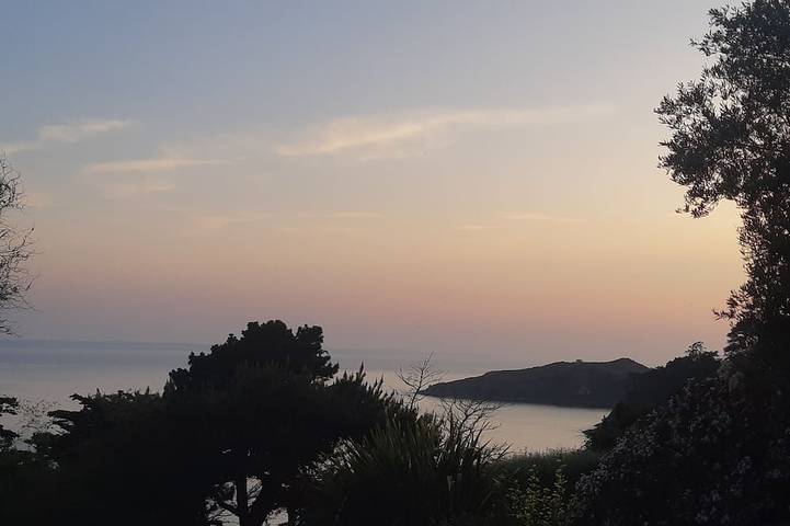 Location de vacances pour 9 personnes, avec terrasse et jardin dans Plage de Port-Mabo