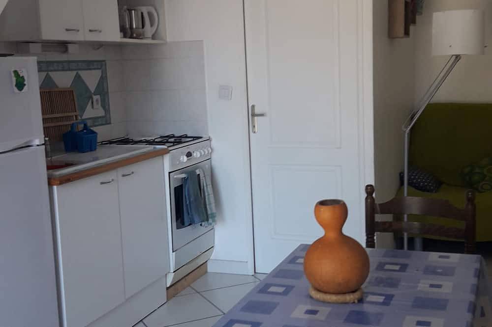 2 bedroom lodge in fleury in Saint Pierre la Mer, Fleury