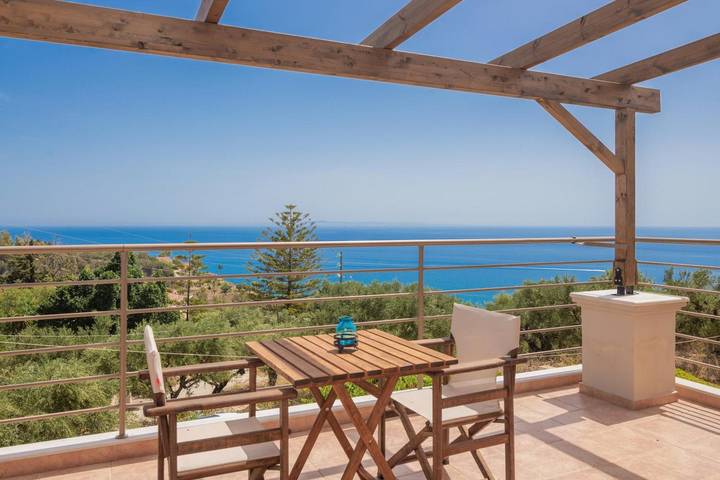 Διαμερίσματα διακοπών για 8 άτομα, με Μπαλκόνι και Κήπο στη Μπόχαλη