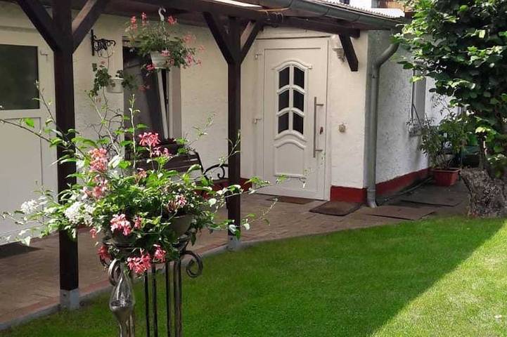 Bungalow für 2 Personen, mit Garten