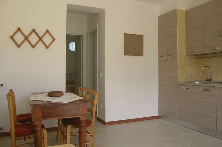 Appartamento per 4 persone, con giardino e balcone in Lacona