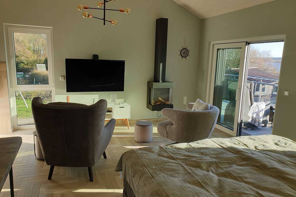 Ganze Wohnung, Loft am Müritzufer 2 - Luxus Loft am Müritzufer in Sietow-Dorf, Sietow