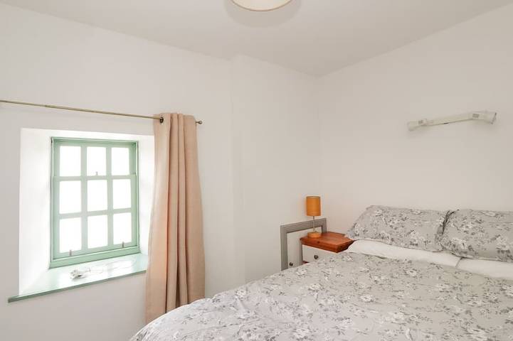2 Fleet Street, pet friendly, with a garden in Gatehouse Of Fleet in Gatehouse of Fleet, Dumfries und Galloway