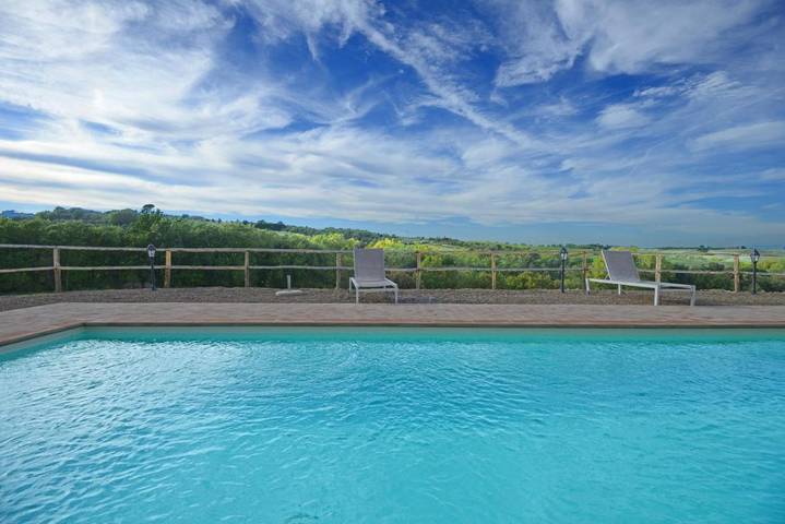 Location de vacances pour 4 personnes, avec piscine ainsi que jardin et vue à Montepulciano - 4