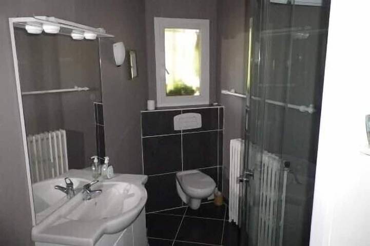Location de vacances pour 8 personnes, avec terrasse et jardin à Mornas - 4