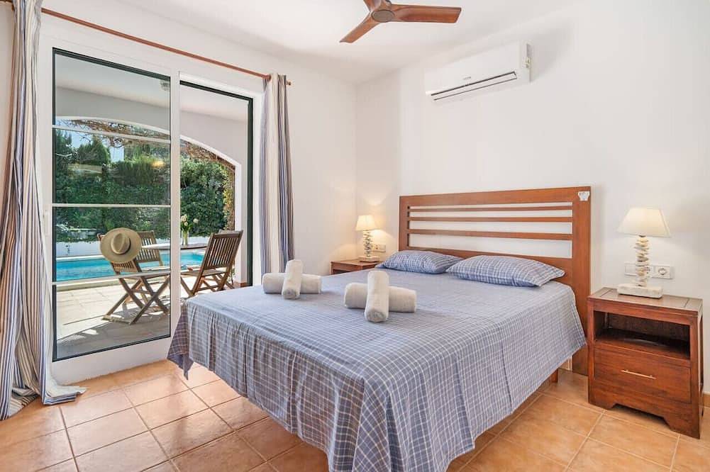 Villa Sea Garden Holidays in Port d'Addaia, Es Mercadal