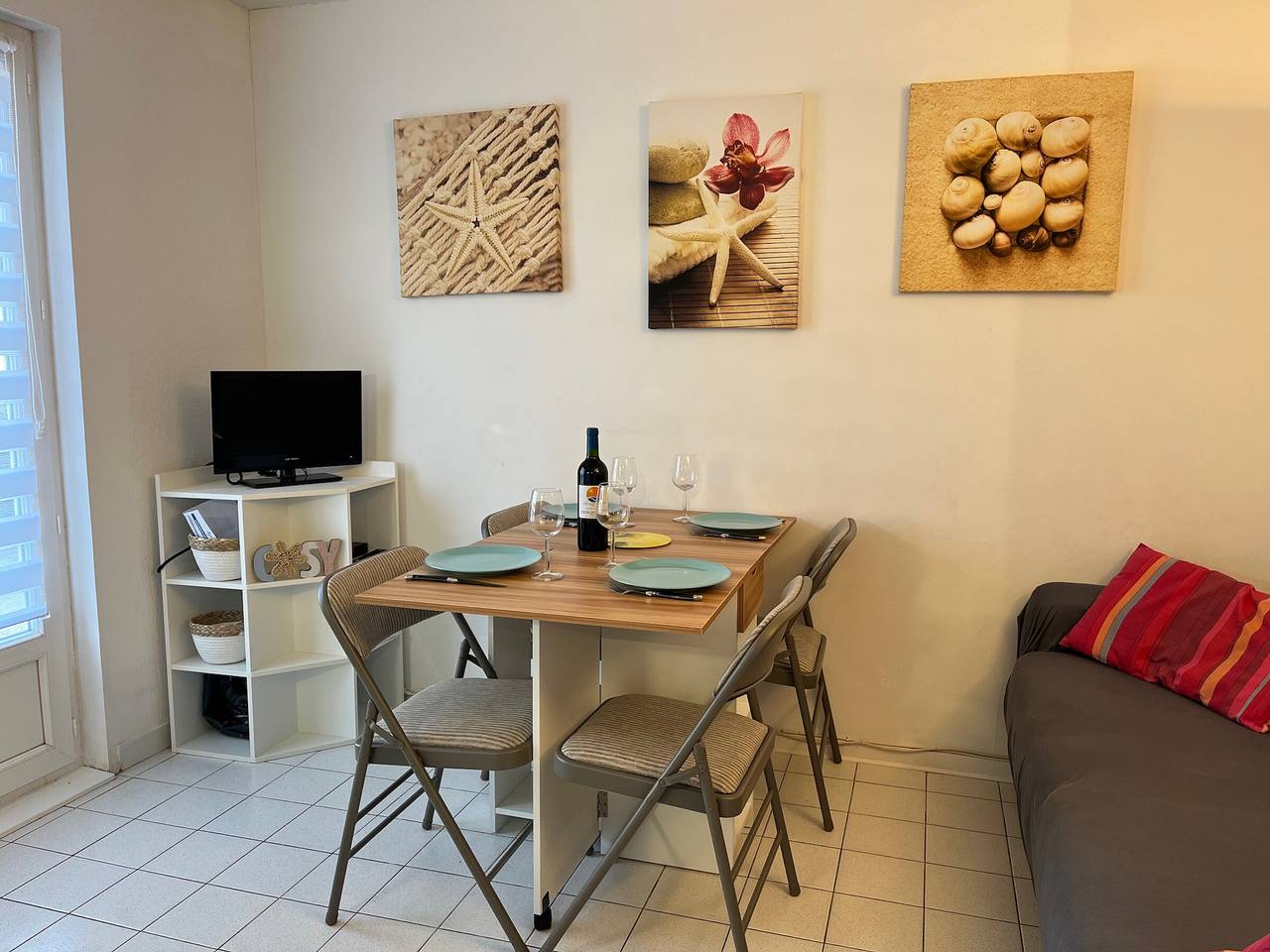 Ganze Wohnung, Gruissan: T3 Erdgeschoss, 4/5 Pers, Pool & Privater Parkplatz in Gruissan (Ville), Gruissan