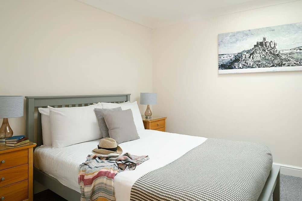 2 Bedroom Central House Near Chapel Street in Penzance, Cornwall