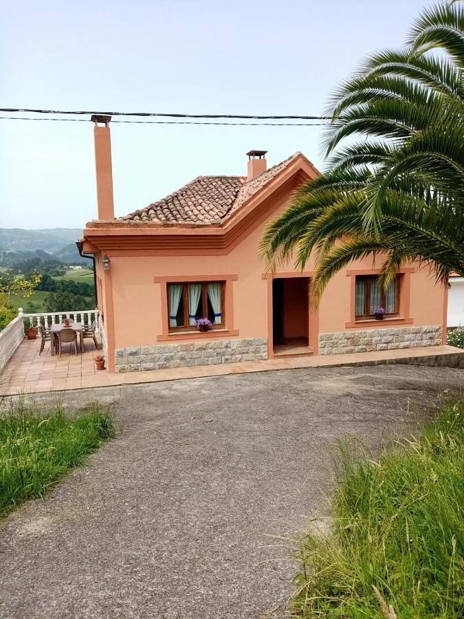 Casa de vacaciones para 5 personas, con balcón y vistas en Comarca de Gijón
