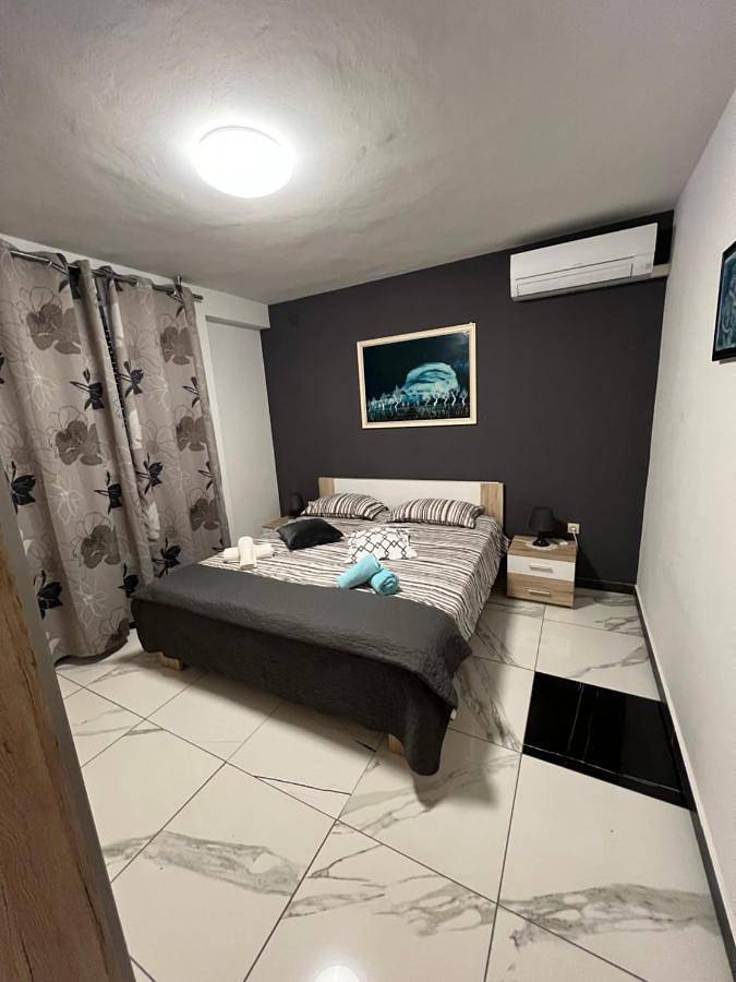 Ferienwohnung für 2 Personen, mit Garten und Terrasse, mit Haustier in Izola