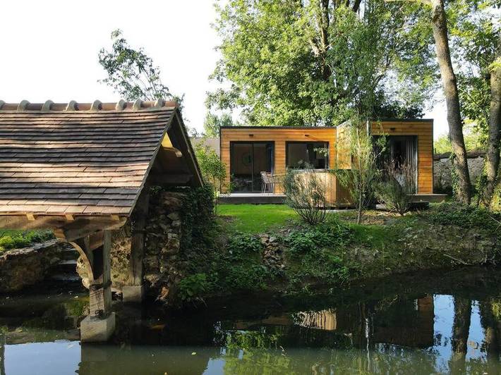 Gîte pour 2 personnes, avec terrasse et vue à Aubepierre-Ozouer-le-Repos