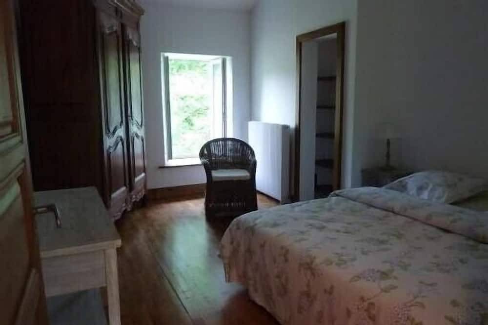 Unterkunft: restaurierte Mühle aus dem 15. Jahrhundert umgeben von einem wunderschönen 2 Ha großen Garten. in Thonnance-lès-Joinville, Haute-Marne