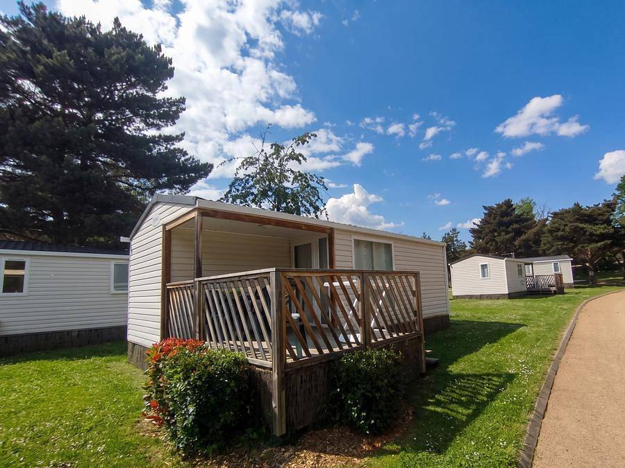 Camping Chanset - Mobilhome 4 personnes - Charade - Tv in Ceyrat, Parc naturel régional des Volcans d'Auvergne