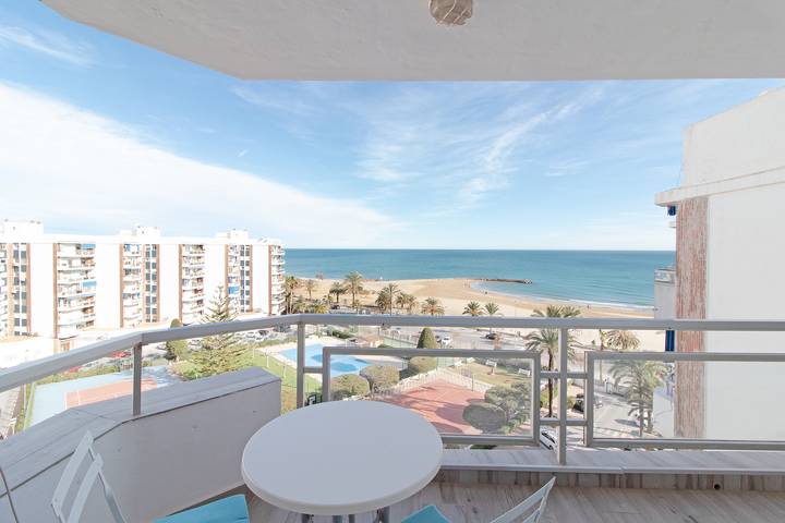 Ferienwohnung für 5 Personen, mit Pool und Balkon, kinderfreundlich