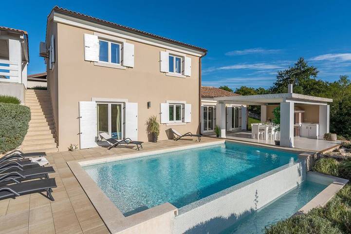 Ferienhaus für 11 Personen, mit Garten und Sauna sowie Whirlpool