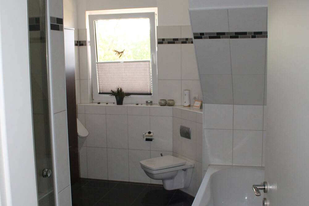 Ganze Wohnung, Schöne Eigentumswohnung mit Terrasse für 2 Pers. in Bippen, Osnabrücker Land