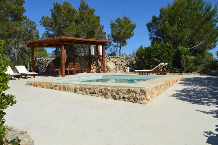 Chalet para 2 personas, con jardín además de piscina y jacuzzi en Ibiza - 2