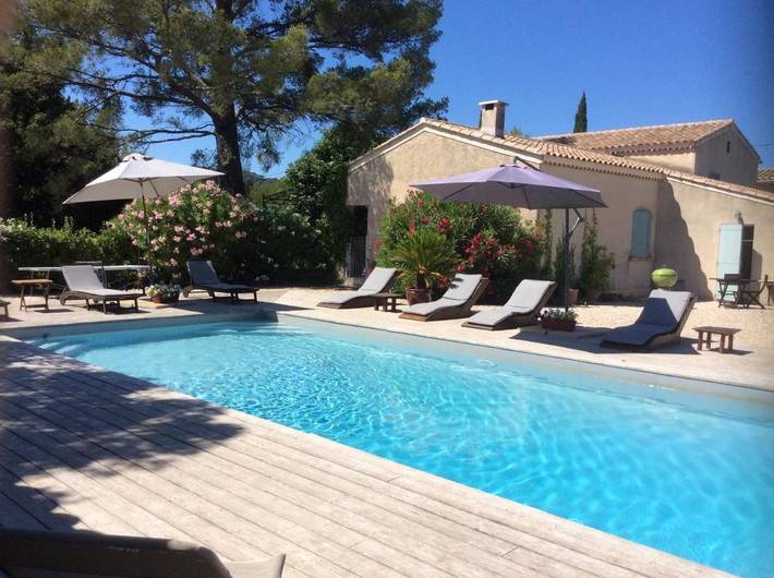 Ferienhaus für 7 Personen, mit Balkon und Terrasse sowie Garten und Pool in Le Castellet
