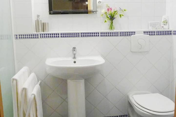 Gîte pour 2 personnes, avec terrasse et jardin à Angoisse (Dordogne) - 4