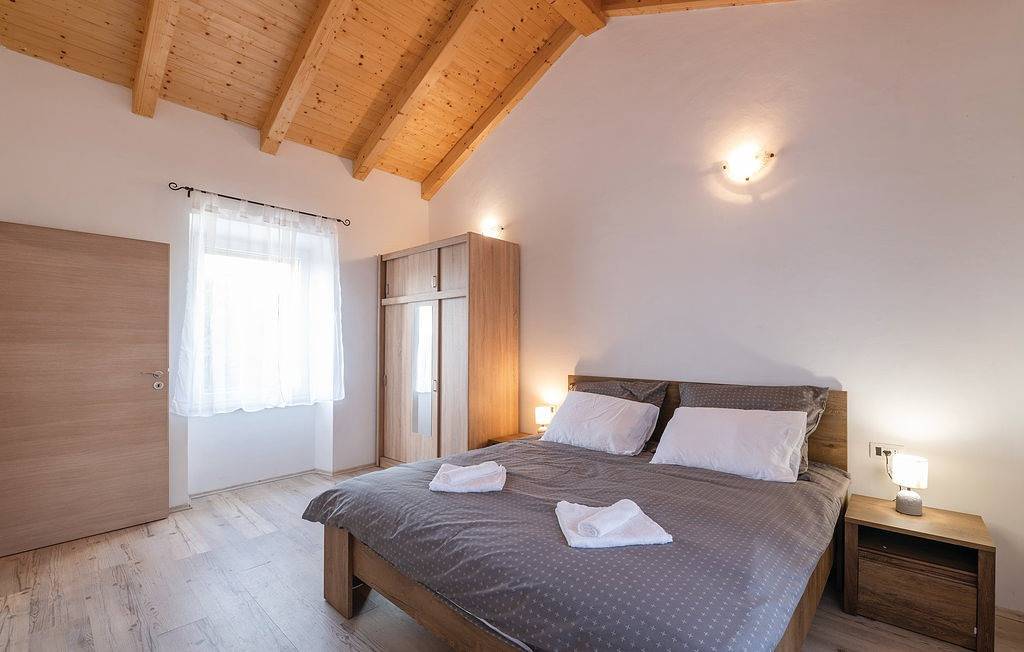 House Luna by Villas Guide in Pomer, Costa sur de Istria