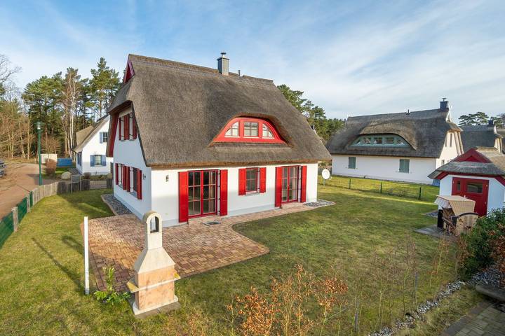 Ferienhaus für 8 Personen, mit Terrasse und Garten sowie Sauna