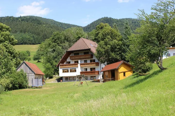 Ferienwohnung für 5 Personen, mit Ausblick und Garten - 1